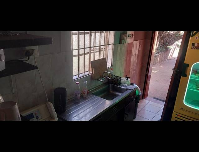 3 BEDROOM HOUSE FOR SALE IN KENSINGTON